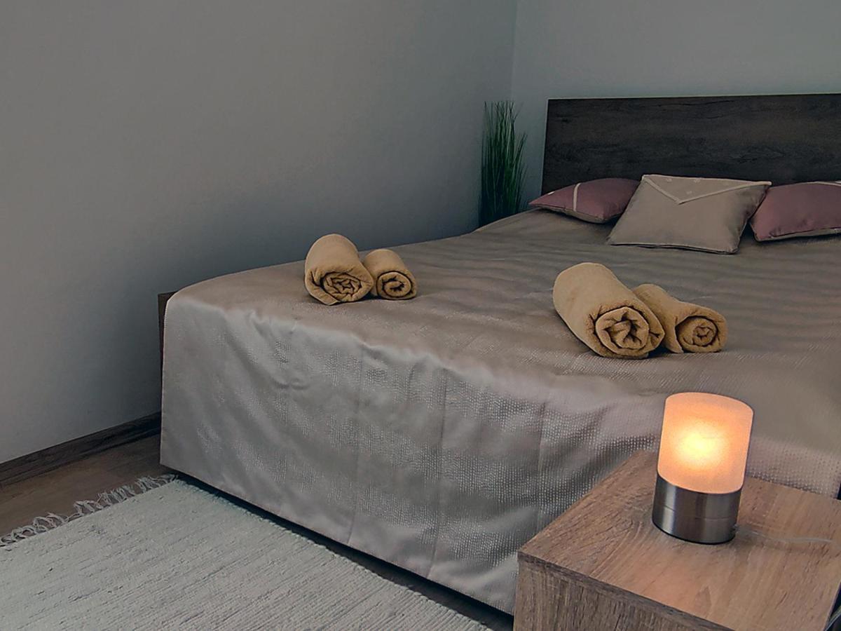White Stone Apartman Hajduszoboszlo Bagian luar foto