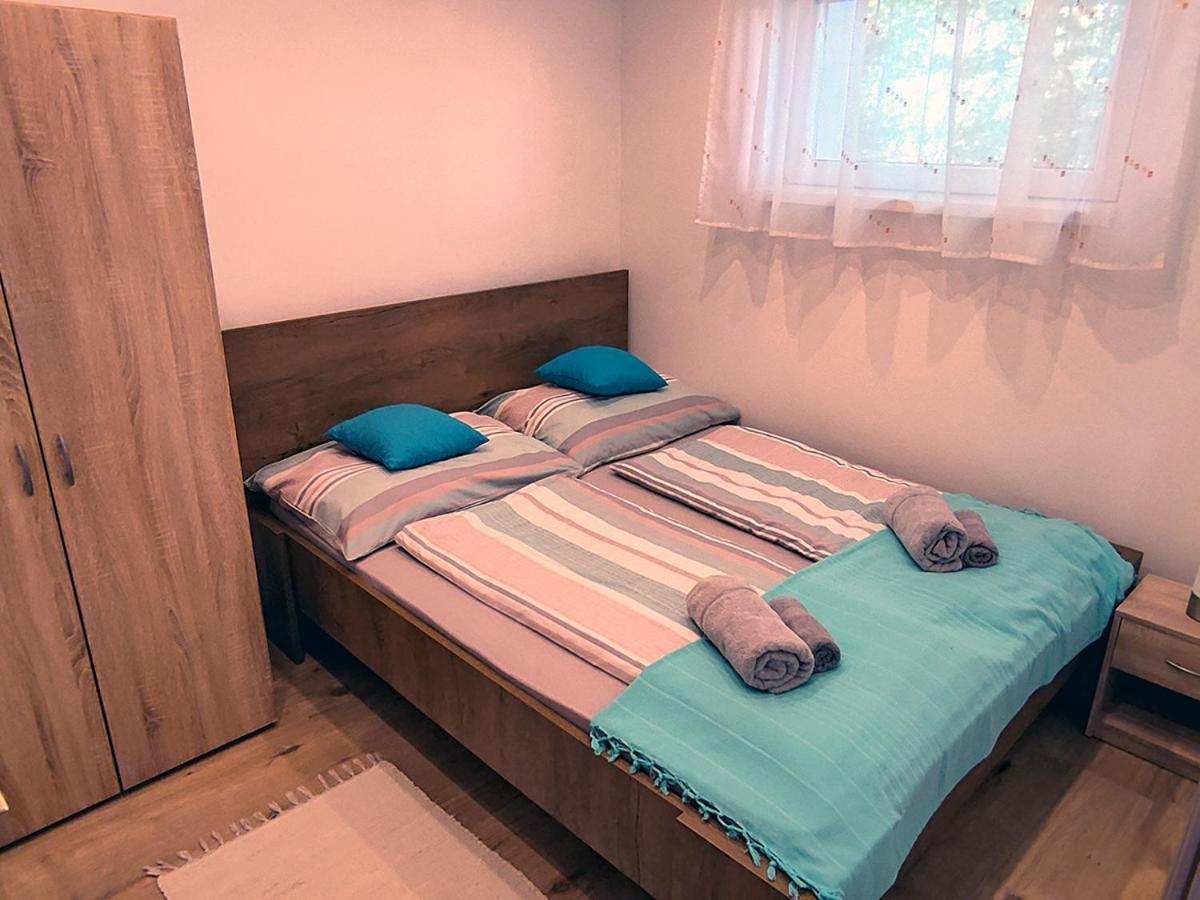 White Stone Apartman Hajduszoboszlo Bagian luar foto