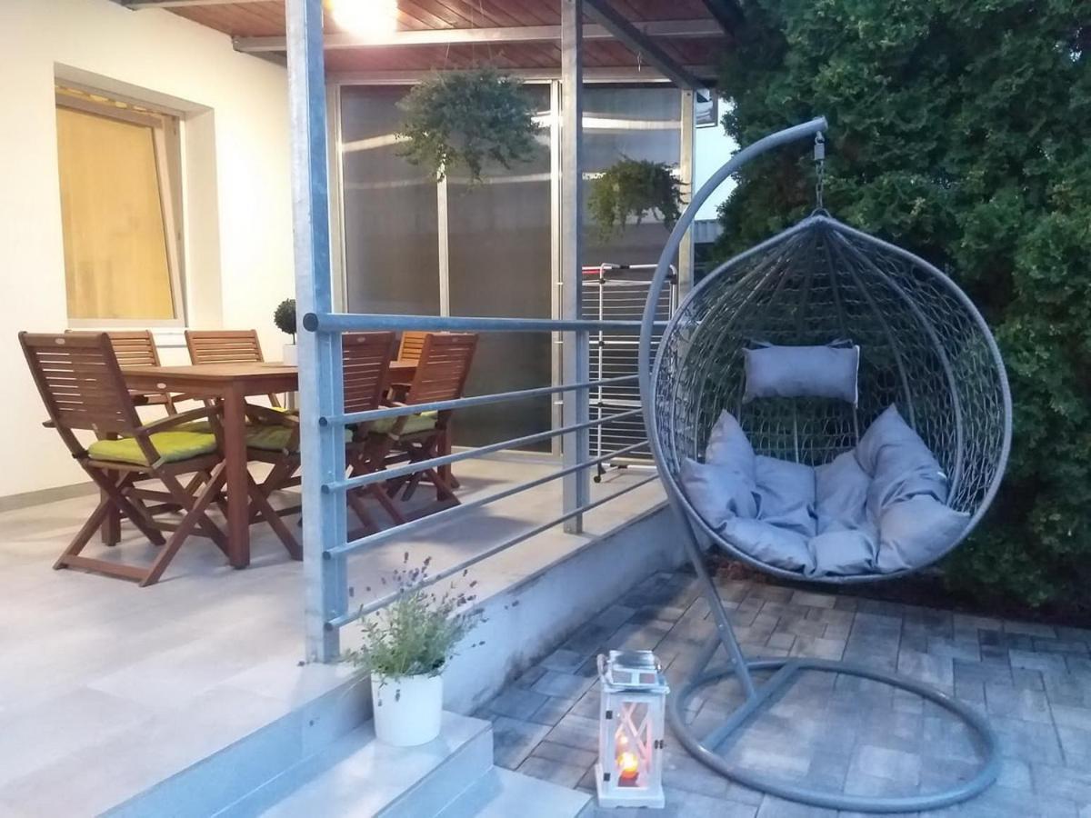 White Stone Apartman Hajduszoboszlo Bagian luar foto