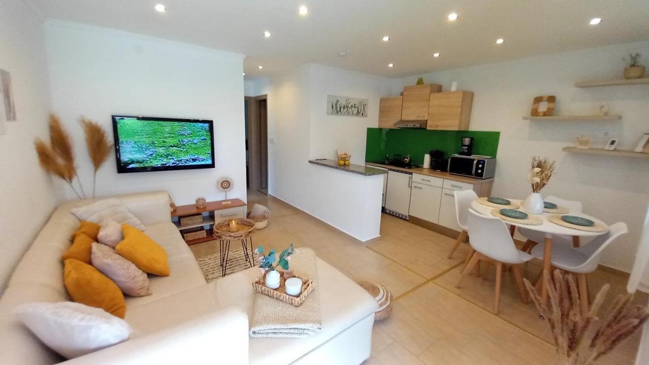 White Stone Apartman Hajduszoboszlo Bagian luar foto