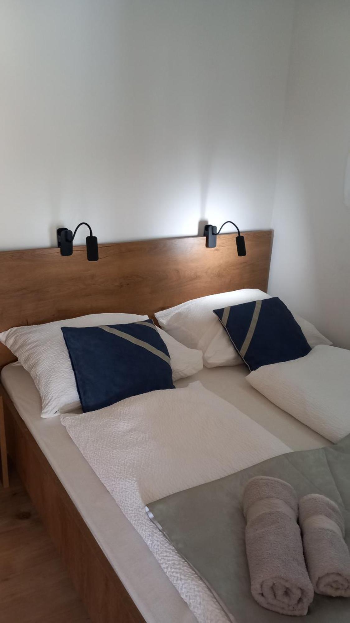 White Stone Apartman Hajduszoboszlo Bagian luar foto