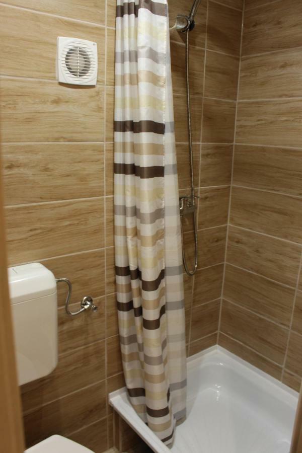 White Stone Apartman Hajduszoboszlo Bagian luar foto