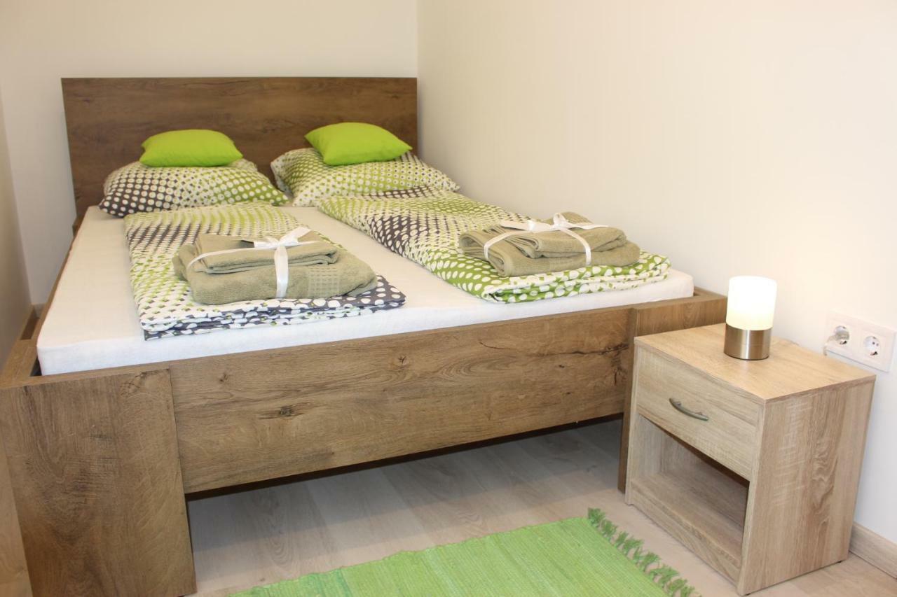 White Stone Apartman Hajduszoboszlo Bagian luar foto